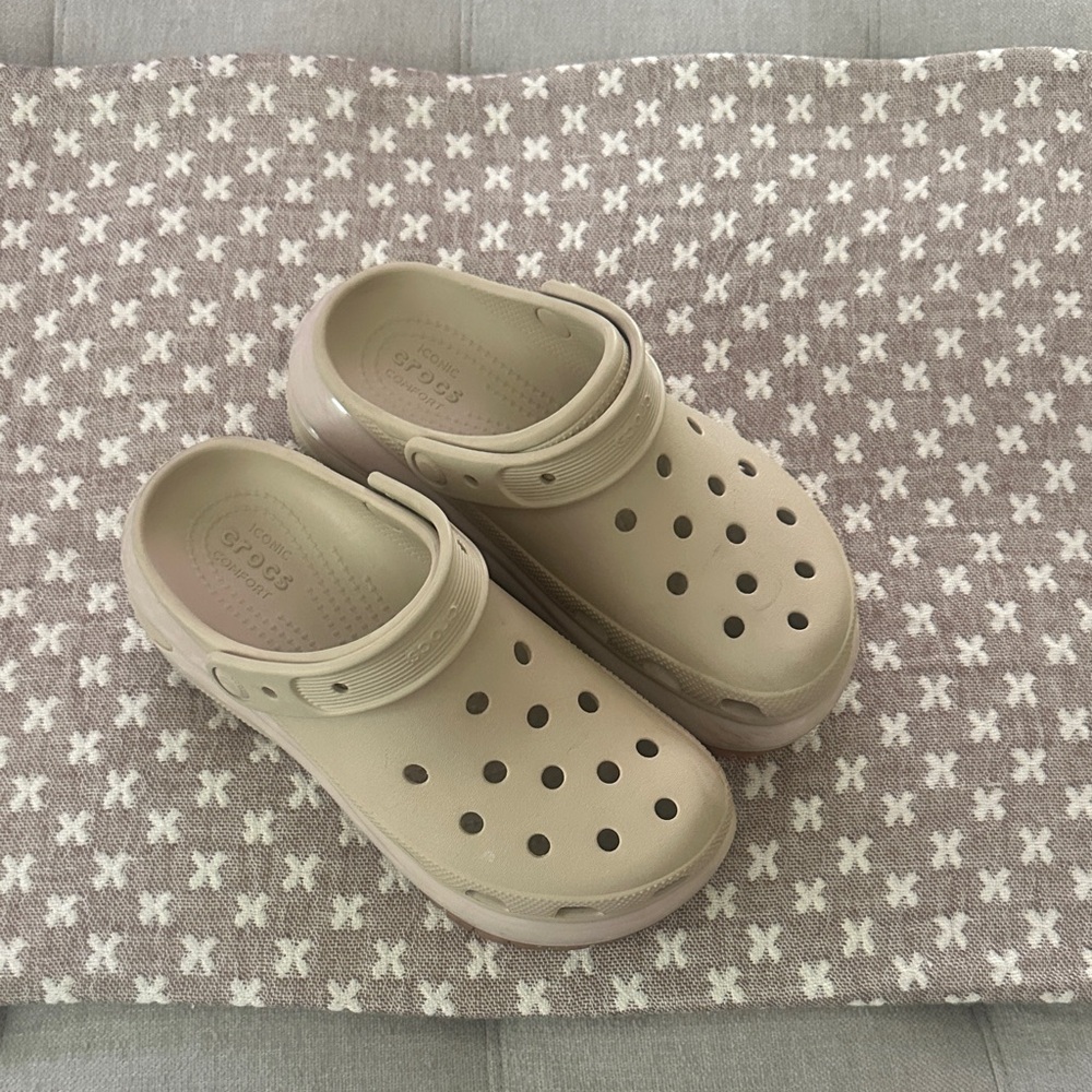 Crocs Mega Crush